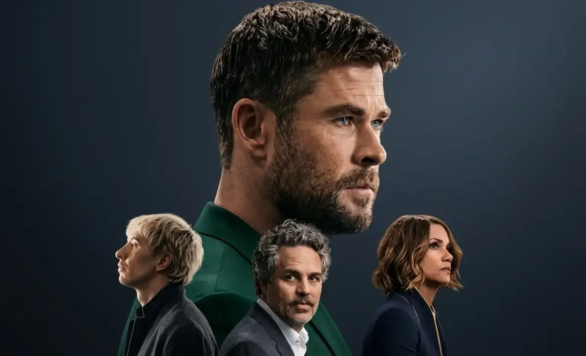 Crime 101 movie poster on Prime Video with Chris Hemsworth and Halle Berry
