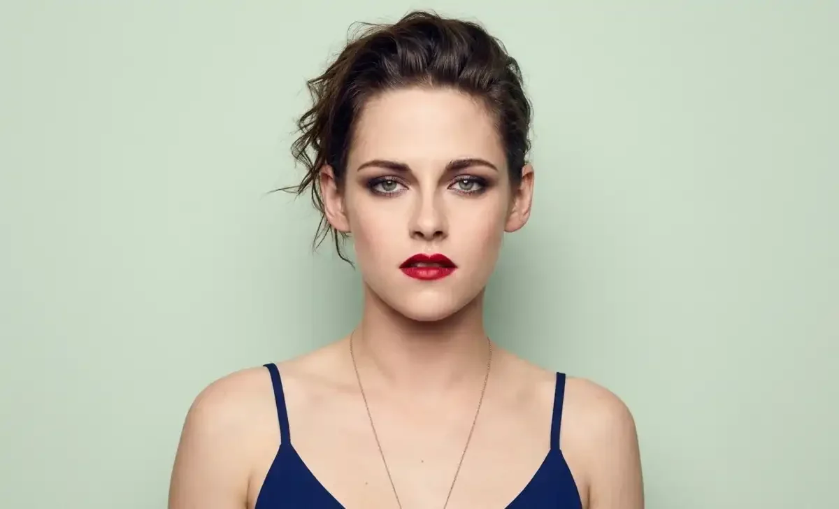 Kristen Stewart net worth 2026 red carpet photo