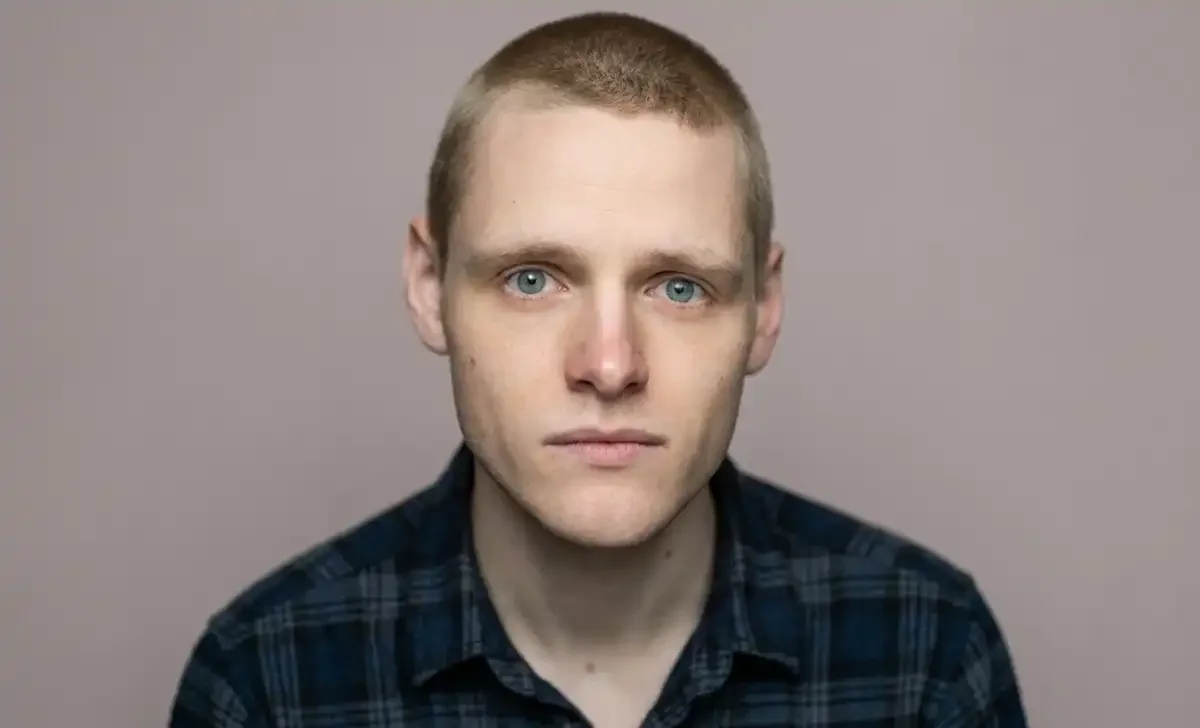 Lewis Gribben Scottish actor feature image for Somewhere Boy and Black Mirror